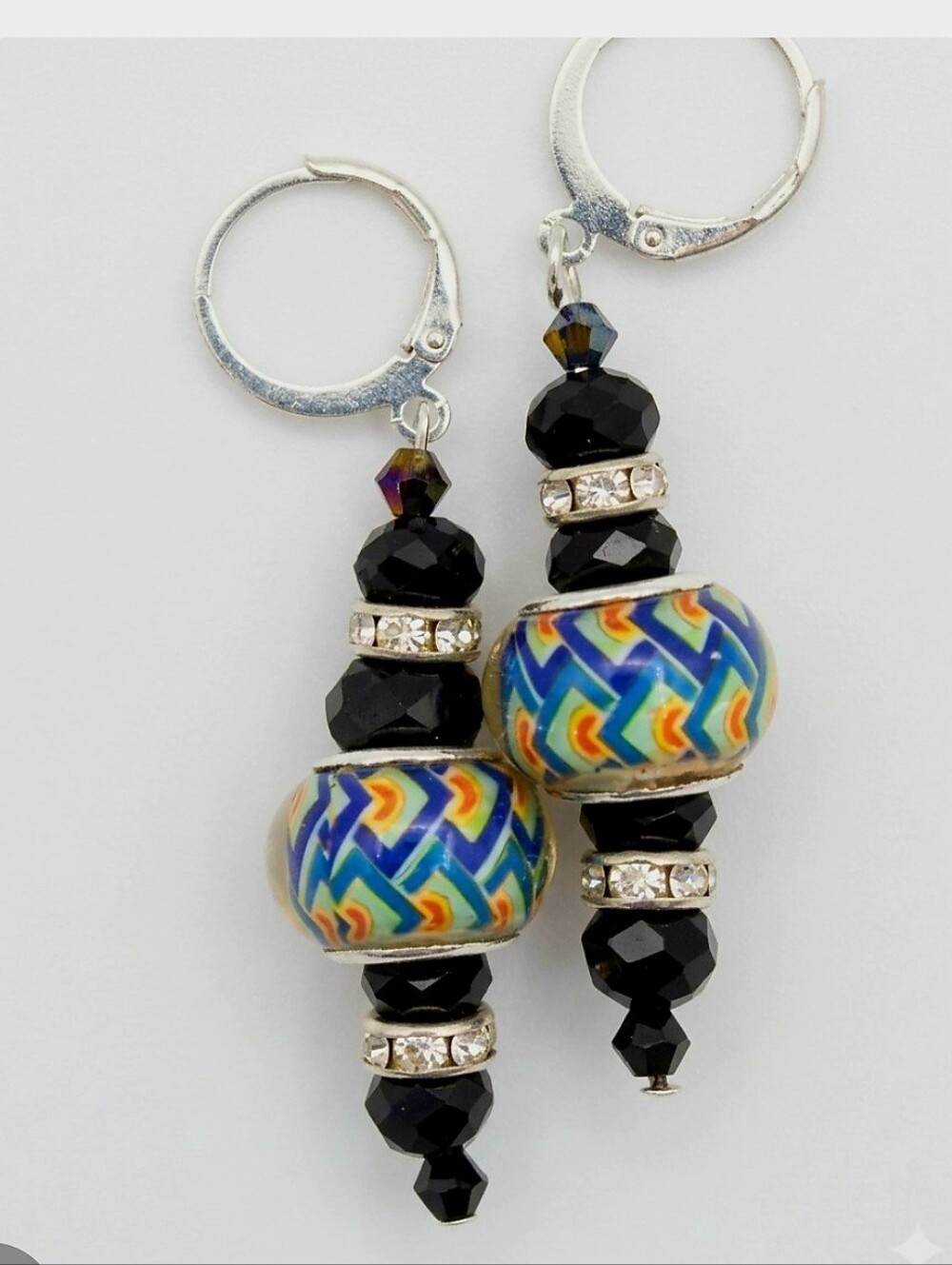 LEVERBACK  ARTESAN DESIGNED MURANO CHARM SWAROVSKI BEAD CRYTAL CRYSTAL SWING...